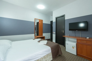 Отель Радужный Сочи Улучшенный двухместный номер с 1 кроватью или 2 отдельными кроватями-8