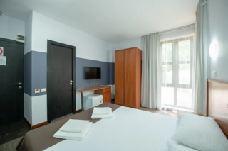 Отель Радужный Сочи Улучшенный двухместный номер с 1 кроватью или 2 отдельными кроватями-6